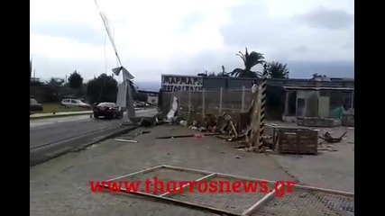 Сериозни щети след лошо време в Аспрохома, Гърция