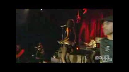 Break It Off • Rihanna • Live In Msn Concert