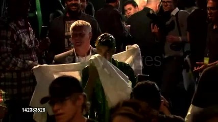 Джъстин зад сцената на Kca's