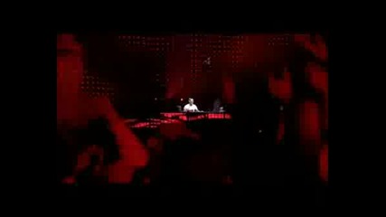Tiesto Feat. Maxi Jazz - Dance4life(live)