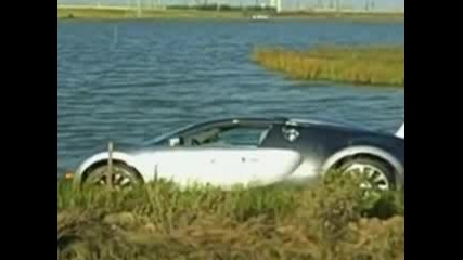 Изтегляне на Bugatti Veyron от езеро 