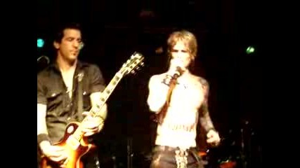 Buckcherry - Crazy Bitch (live)