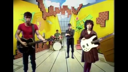 Deckchairs Overboard - That's The Way (1982)