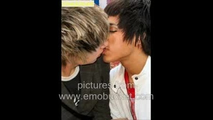 Hot Emo Boys Kissing