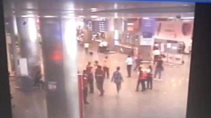 Троен самоубийствен атентат на летище "Ататюрк" в Истанбул