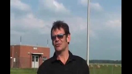Ford Mustang 1000hp vs Bugatti Veyron 1000hp