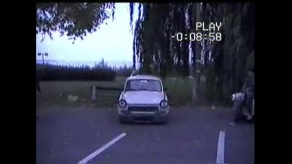 Trabant drift zadaljitelno gledaite