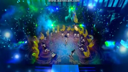 Sanaya Irani в Star Parivaar 2017