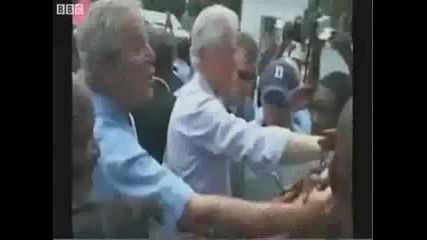 Буш си бърше ръката в ризата на Клинтън ! 