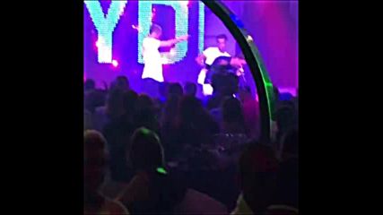 Faydee in club Megami