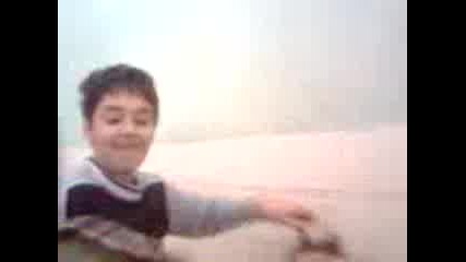 Видео000.3gp