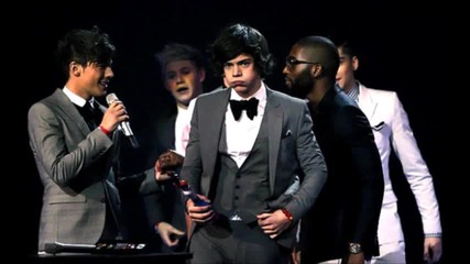 One Direction - Реакцията на Хари след спечелването на Брит