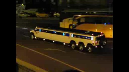 Hummer limozina