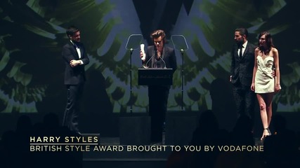 One Direction - Хари печели награда за British Style на Британските Модни Награди