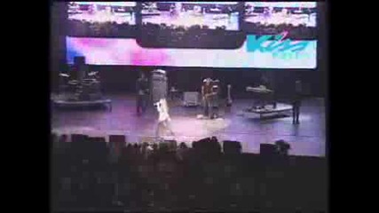 Ashley Tisdale - Its Alright Its Ok [на Живо] Kiss Concert Boston - May 17