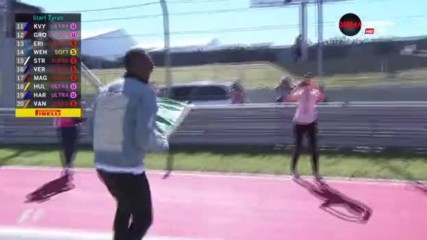 Юсейн Болт развя зеления флаг в Гран При на САЩ