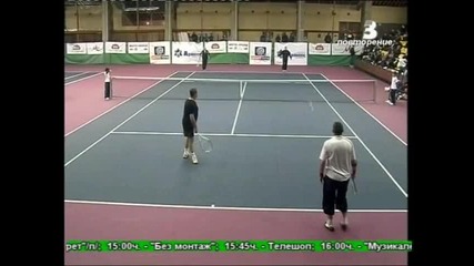 Бойко Борисов играе тенис