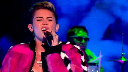 На живо! Miley Cyrus - We Can't Stop