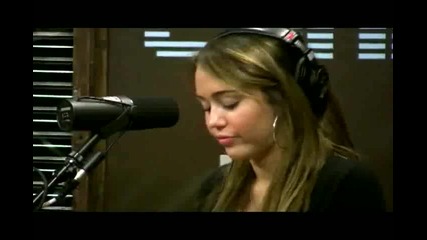 Miley Cyrus - The Climb (acoustic Radio Tour 09) 