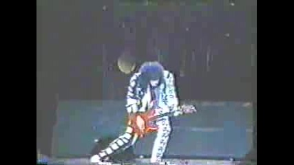 Kiss - Bruce Kulick Guitar Solo (tokyo88)