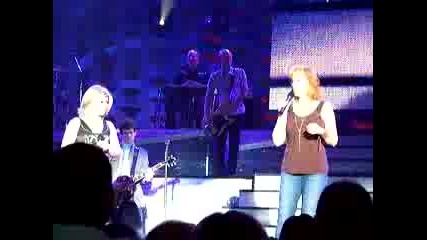 Kelly Clarkson Feat Reba Mcentire A Moment Like This Live Freedom Hall, Louisville, Kentucky 
