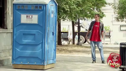 Местештата се тоалетна-скрита камера