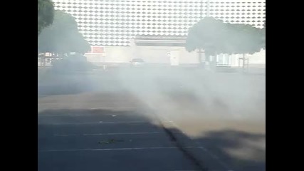 M3 C S L върти задницата