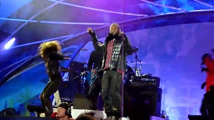 Usher - Want Her Body ( Vancouver Olympic Victory Ceremony in Whistler Live ) 