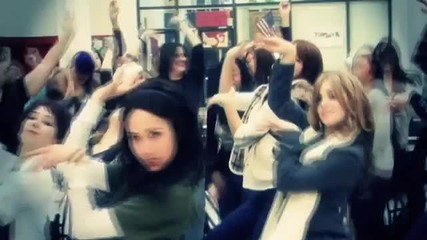 Twilight Parody - By The Hillywood Show