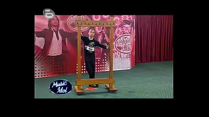 Music Idol 3 - Рокаджията Радослав Изнесен На Закачалката