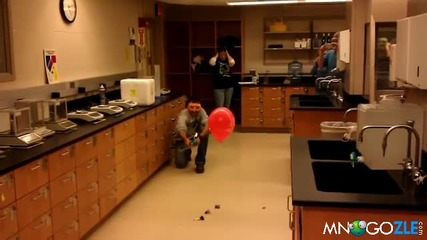 Това правите ли го в час, балон с водород в лаборатория 