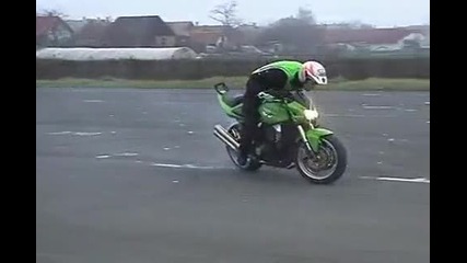 Kawasaki Z1000 Stunt Riding!!!