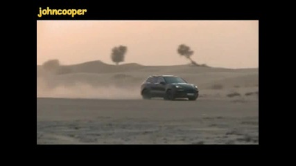 Porsche Cayenne В Пустинята На Дубай