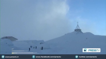 Църква, направена от лед в Румъния!