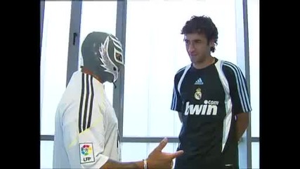 Рей Мистерио се срещна с футболистите на Реал Мадрид