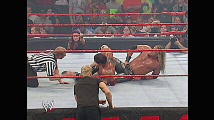 Batista vs. Edge – World Heavyweight Title Match: Raw, May 23, 2005 (Full Match)