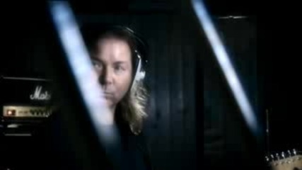 Iron Maiden - Different World 