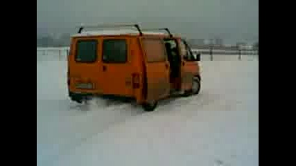 Луд Бус