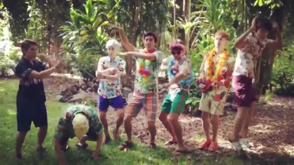 ## Super Junior in Hawaii - Hula Dance ##