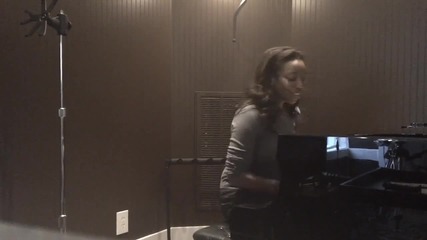 Heather Headley singing Where Do Broken Hearts Go by Whitney Houston