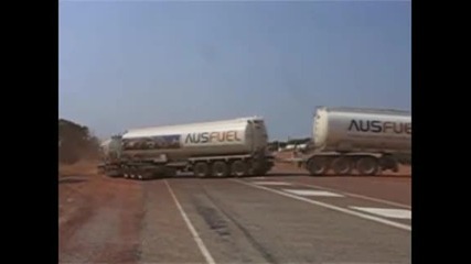 Very Long Road Train Titan Kamion