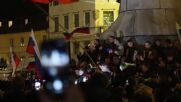 Акордеонисти излязоха на протест след забрана на уличната музика в Любляна (ВИДЕО)