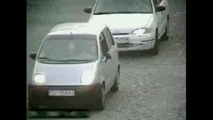 Откачалка Прегазва Човек