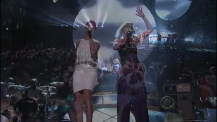 Rihanna & Jennifer Nettles - California King Bed (live at the Academy of Country Music Awards)