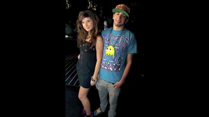 Pacho feat. Poli - Abiturientski Bal