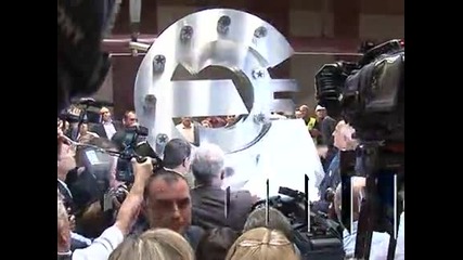 Препълнени мотриси в първия ден от пускането на втория лъч на метрото