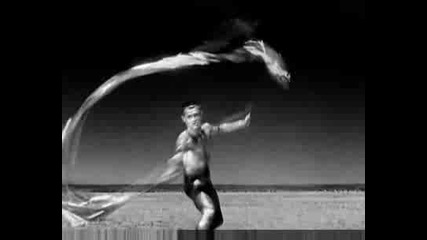 Red Hot Chili Peppers - Give It Away