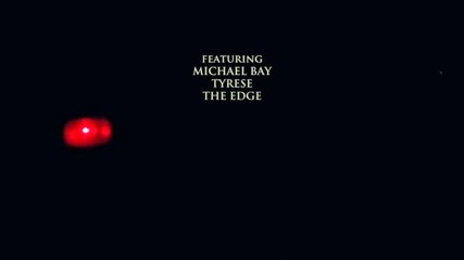 Майкъл Бей и Тайрийз Гибсън на премиерата на * Трансформърс: Тъмната страна на Луната * в Маями