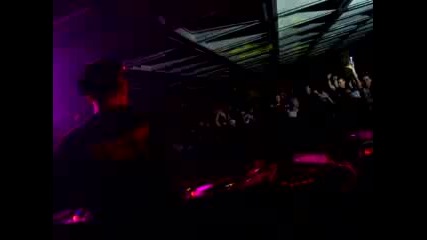 Pet Duo Metropolis Maasive2006dec