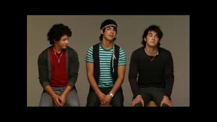 Jonas Brothers - Interview And Photoshootclip 
